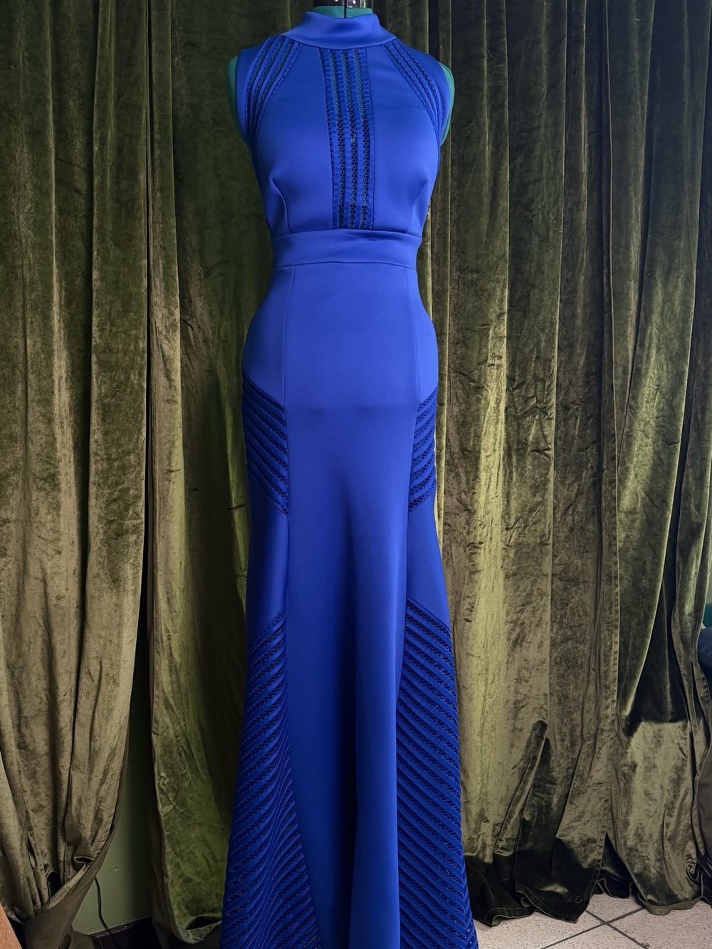 Blue Sleeveless Evening Gown